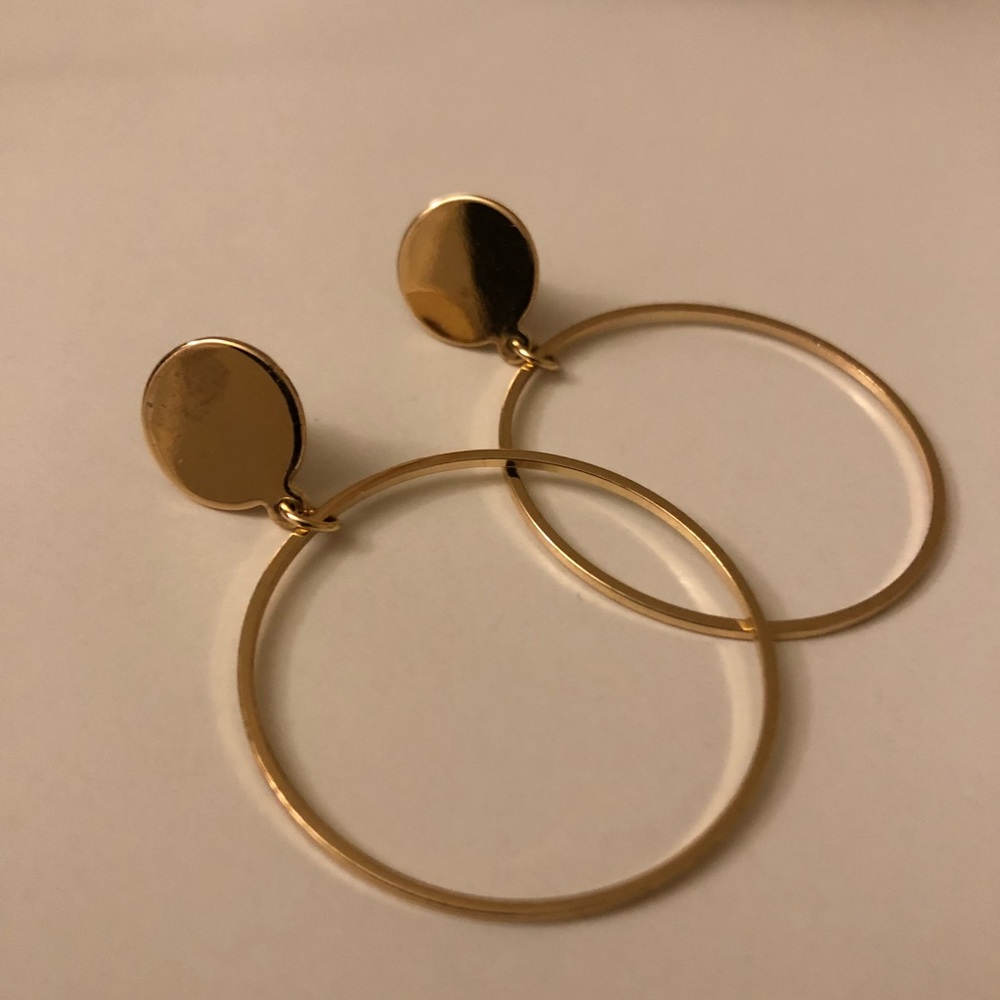 Chic earrings